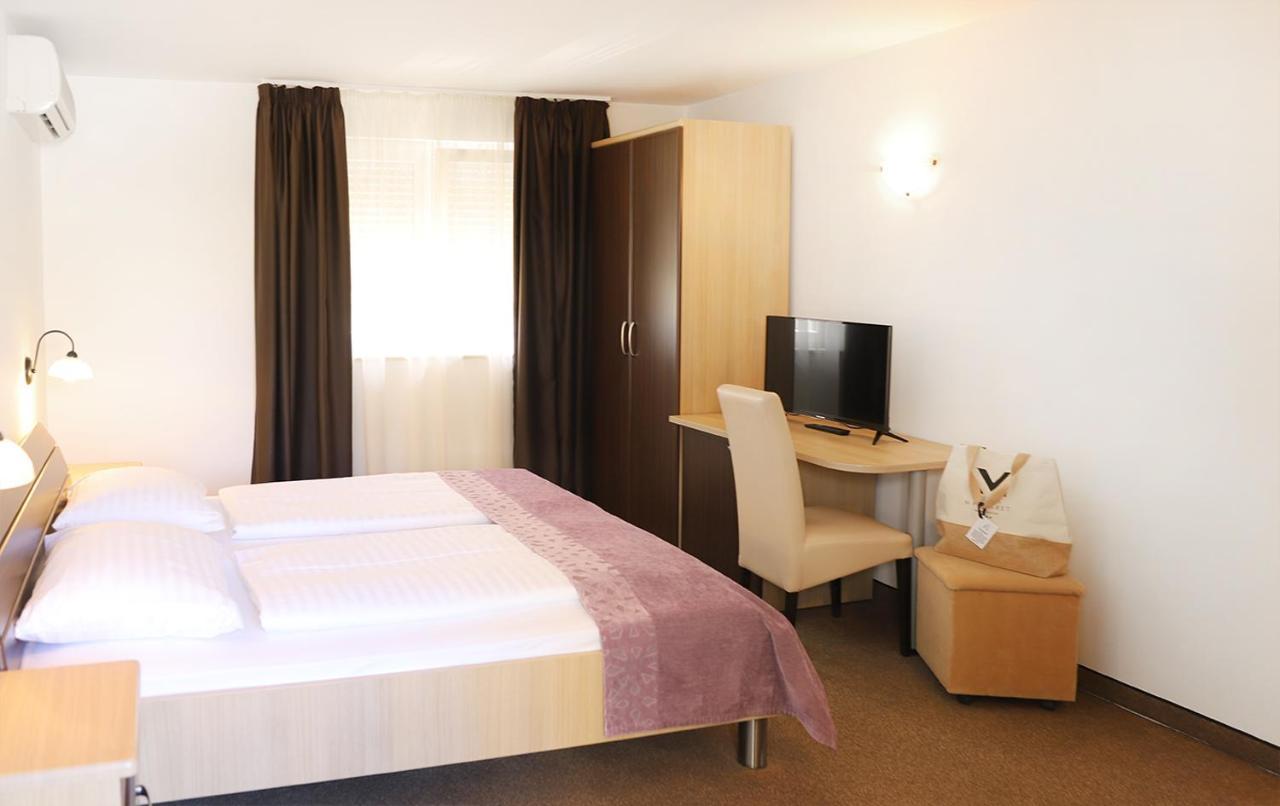 Hotel Villa Margaret Malinska Esterno foto