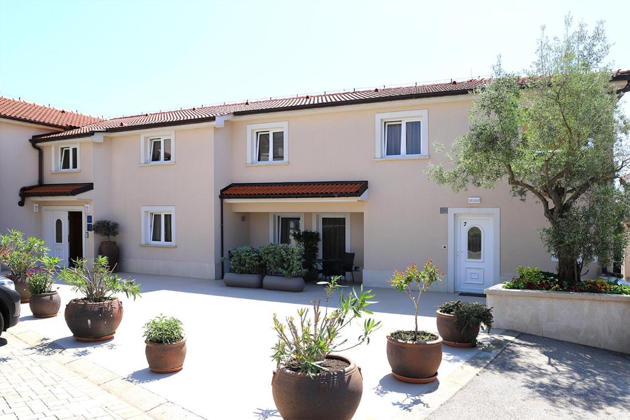 Hotel Villa Margaret Malinska Esterno foto