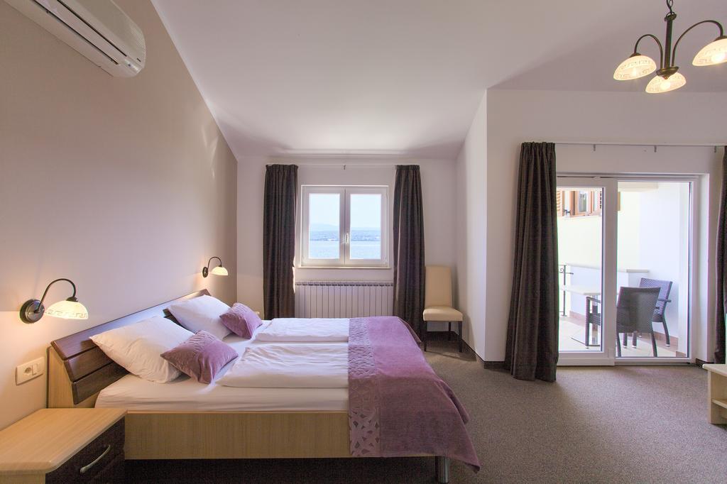 Hotel Villa Margaret Malinska Esterno foto